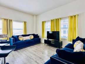 Downtown Penthouse Suite w view